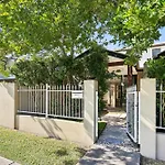 Stunning 3-Bed 3-Bath Home By Hawthorne Park