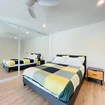 Guest house 262atroughton Brisbane