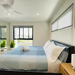 262atroughton 3* Brisbane