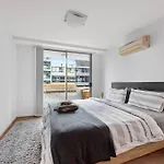 Inner City Action 3Bed 2Bath 1Car 3Balconies