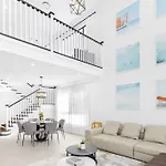 Elegant N Convenient 4 Beds With Easy Access *