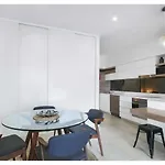 Sunny 1B In Heart Of South Bris!