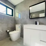 Guest house 262atroughton