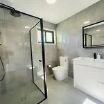 262atroughton 3* Brisbane