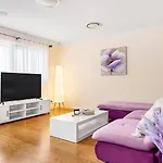 Holiday home Spacious Located Family House At Sunnybank *