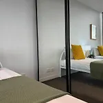 Deluxe 2bd With Infinity Pool Apartment *