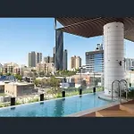 Deluxe 2Bd Apt With Infinity Pool