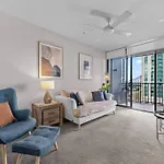 Modern Style 1Bed 1Bath Balcony Pool Cbd
