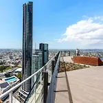 Modern Style 1bed 1bath Balcony Pool Cbd Brisbane