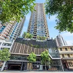 Modern Style 1bed 1bath Balcony Pool Cbd Apartment Brisbane