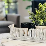 Charming Home In Sunnybank Close To Plaza With Pool