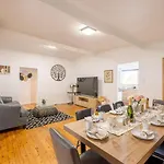 Peaceful 3beds Affordable Near Bne Airport