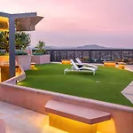 South With Pool Apartment *