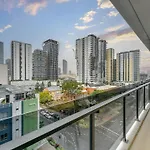 Apartment South With Pool Brisbane