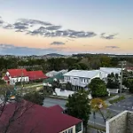 Spacious 2 Bedroom Apartment In Woolloongabba