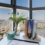 Brisbane River & City Views 2 Bed 2 Bath Apartment Skyline
