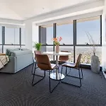 River & City Views 2 Bed 2 Bath Skyline