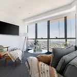 Apartment River & City Views 2 Bed 2 Bath Skyline *
