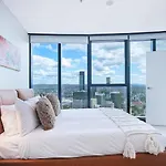 Margaret In The Sky - An Exceptional Urban Retreat