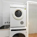 South Brisbane 2-Bed With Views & Parking