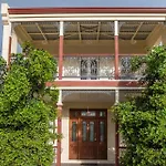 Studio In Ashgrove W Bedroom Loft