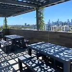 Spacious 2 Bed 2 Bathroom Unit In Heart Toowong