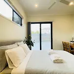 Independent Room With Onsuite And Small Kitchen