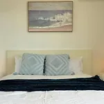 Comfy 4-Bdr Family Home - Just 5 Mins To Sunnybank