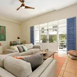 Holiday home Tallywood 3 The Hacienda 2bed Pets Yard Pool