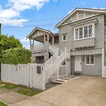 Cedar Street Lodge Upper 3Br2Bath Pets