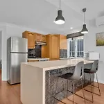 Cedar Street Lower 2br Petyard Holiday home
