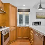 Cedar Street Lower 2br Petyard * Brisbane