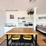 Zen Escape Guest House \