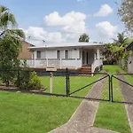 Acacia Ridge Cottage - Firepit, Kids Cubby, Games