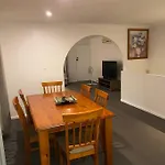 Family 3-Bedroom Everton Hills Apartment