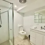Apartment Prime 1br Near Transport And Retail Brisbane