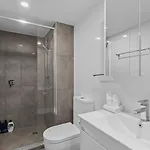 2br In Prime Location Apartment *