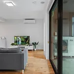 Apartment 2br In Prime Location