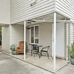 6 Min To Cbd Self-Contained Studio