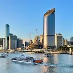 2B2B Apt With Parking And Private Balcony In South Brisbane
