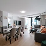 Lux 39Th Floor 3Br 2Bath, River View, Pool, Gym, Wifi