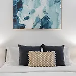 Sinclair Apartments - Free Secure Parking