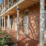 Spacious Affordable 7B3B 2 Living Pool Yard And Mall