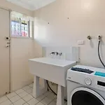 Homy Spacious 4b2b W Parking Steps To Malls Dining *