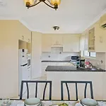 Homy Spacious 4B2B W Parking Steps To Malls Dining