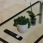 Homy Spacious 4b2b W Parking Steps To Malls Dining Holiday home *