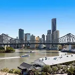 Gilded River - Vintage Charm & River Front Luxury 1 Bedroom Apartment - Story Bridge Views