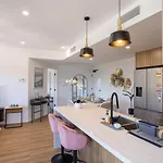 2 Beds Walk To Shops And Trails 12 Mins To Cbd