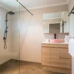 Tranquil 3 Bedroom Modern Style House In Sunnybank Brisbane