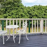 Tranquil 3 Bedroom Modern Style House In Sunnybank